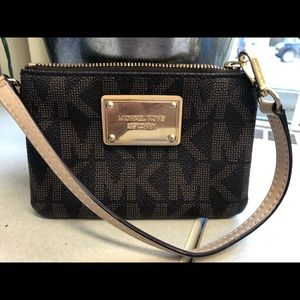 Michael Kors mini wristlet